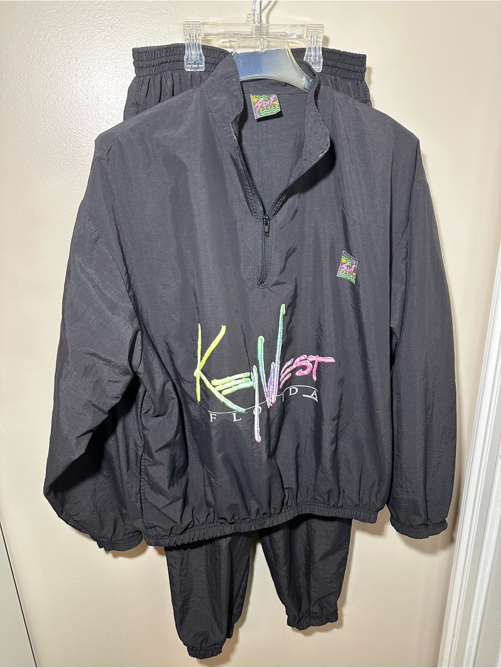 Vtg Surf Style Unisex  Black Key West Windbreaker Jogger Track Suit  1 Size XL